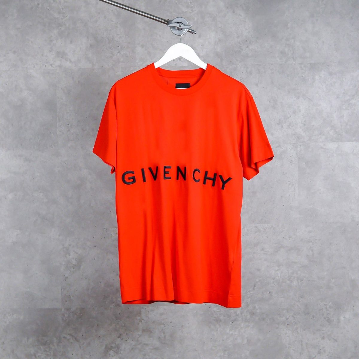 GIVENCHY RED TSHIRT