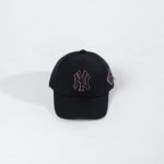 MLB NY OUTLINE YANKEES PINK BLACK CAP