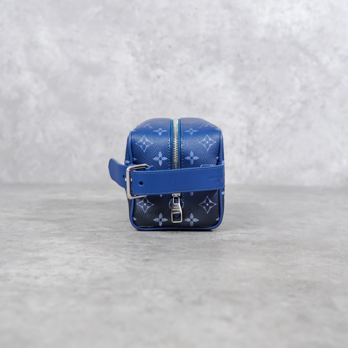 LOUIS VUITTON BLUE POUCH