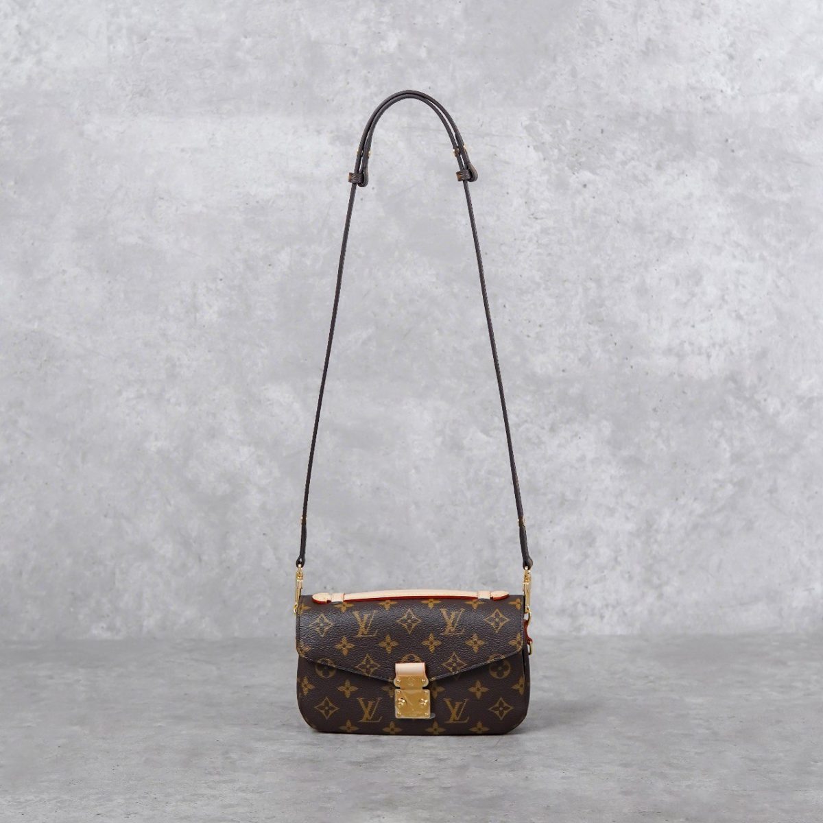 LOUIS VUITTON BROWN SHOULDER BAG
