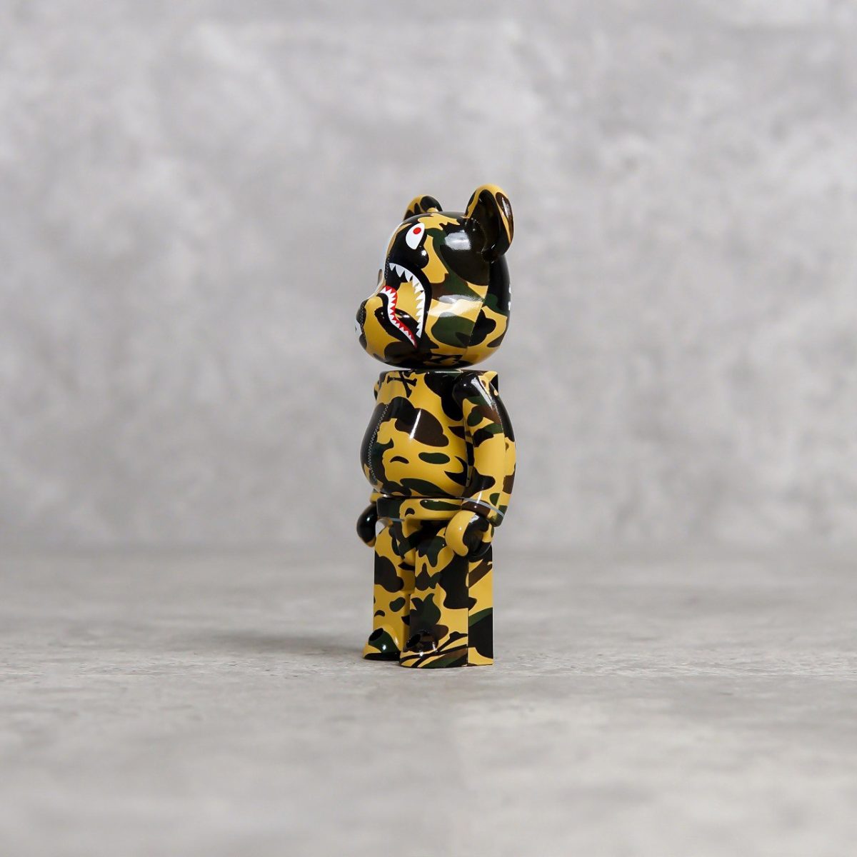 MASTERMIND X BAPE BEARBRICK CAMO 200 - 200%