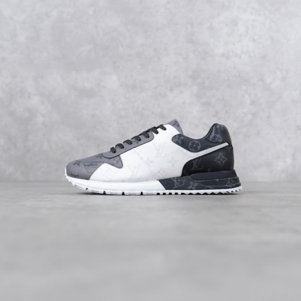 LOUIS VUITTON GREY SNEAKER