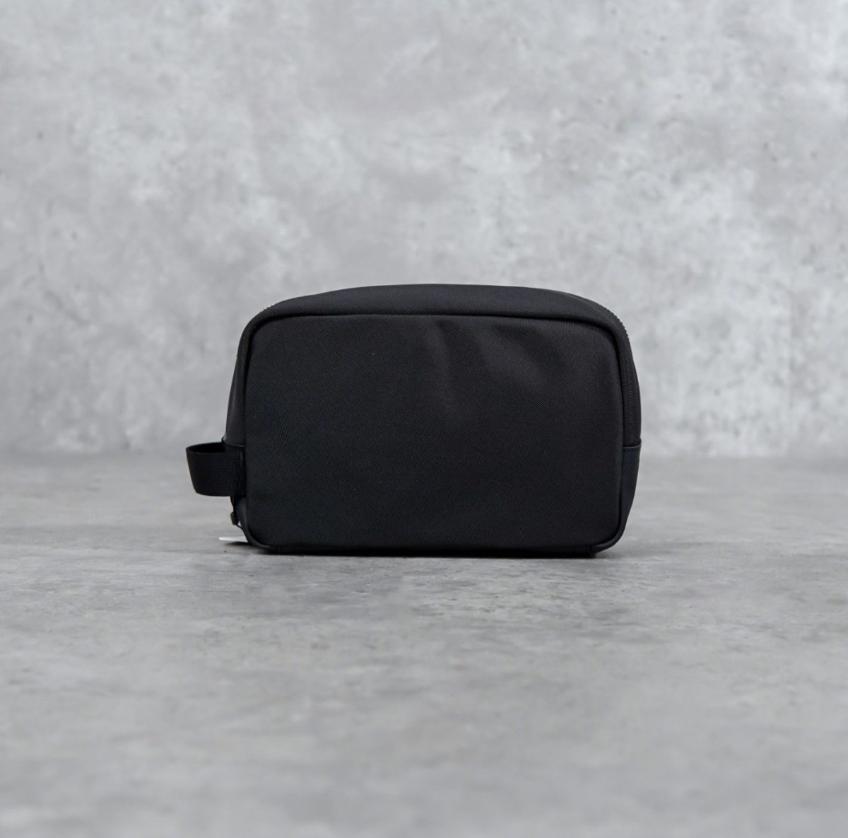 CALVIN KLEIN BLACK POUCH