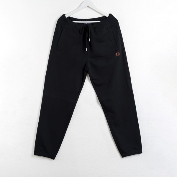 FRED PERRY BLACK JOGGER PANTS