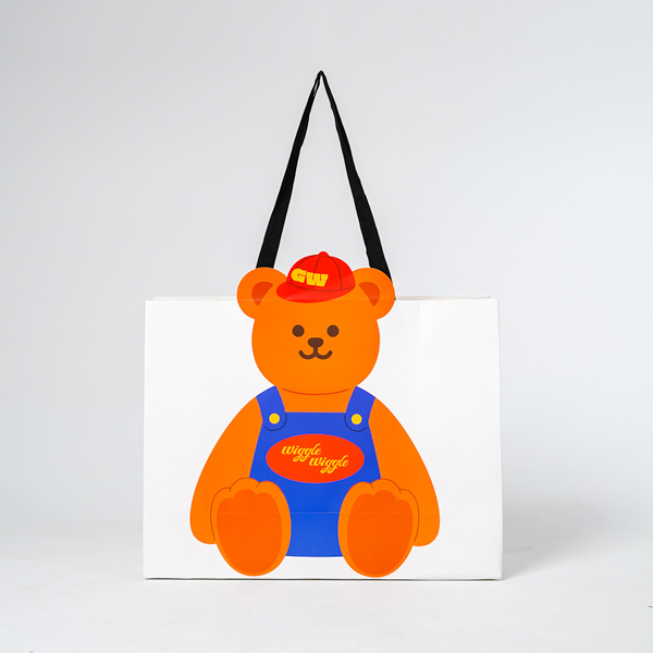 GENTLE WOMAN WHITE BEAR PAPER BAG