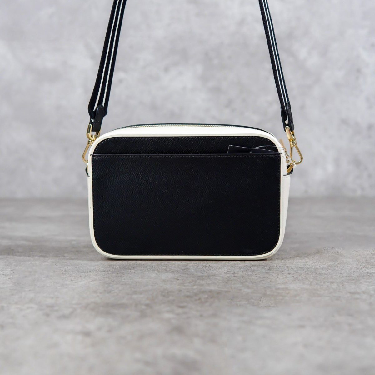 KATE SPADE WHITE BLACK CAMERA BAG