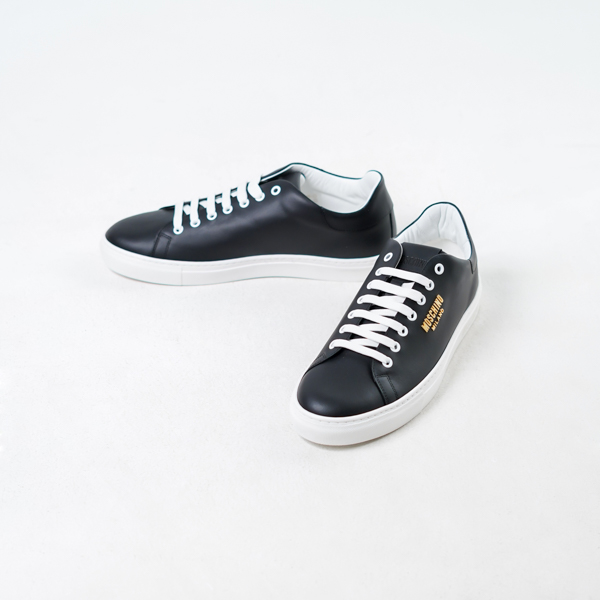 MOSCHINO 100% AUTHENTIC | HYPESNEAKER.ID MOSCHINO 100% AUTHENTIC | HYPESNEAKER.ID