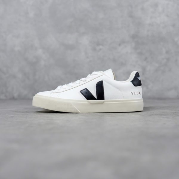 VEJA BLACK WHITE SNEAKER
