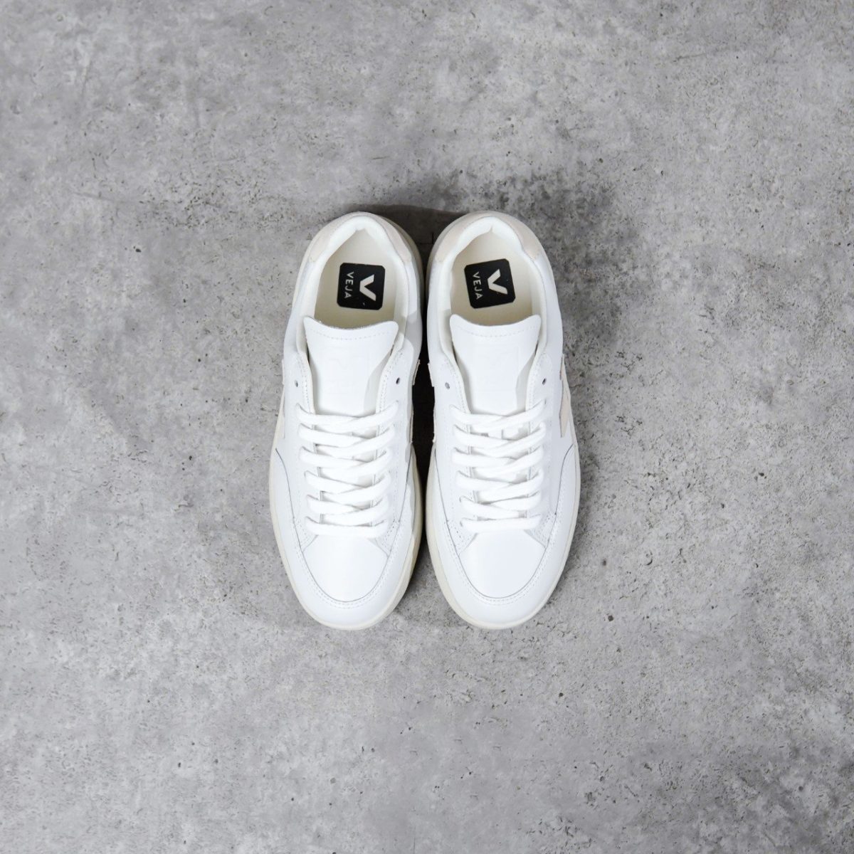 VEJA PINK WHITE SNEAKER