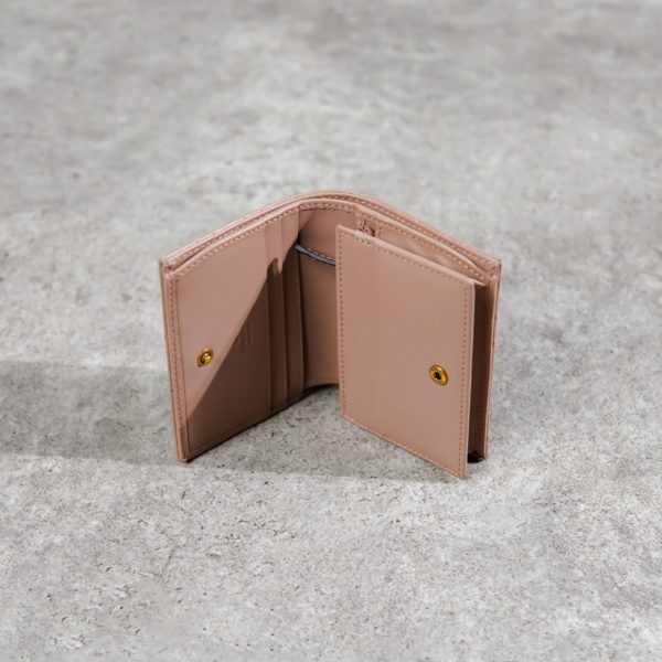 GUCCI NUDE WALLET